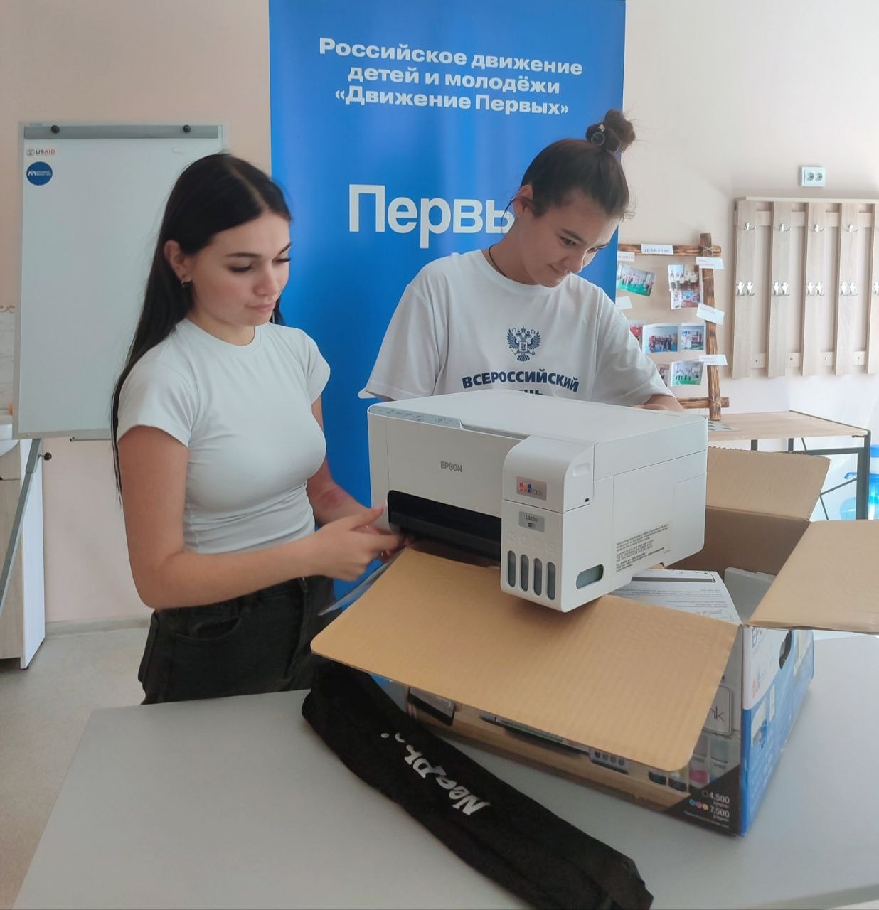 Подробнее о статье «Реализация грантового проекта «Галерея школьных будней»